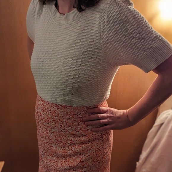 ❗3 for 20❗Floral lightweight skirt with slit - Picture 4 of 7